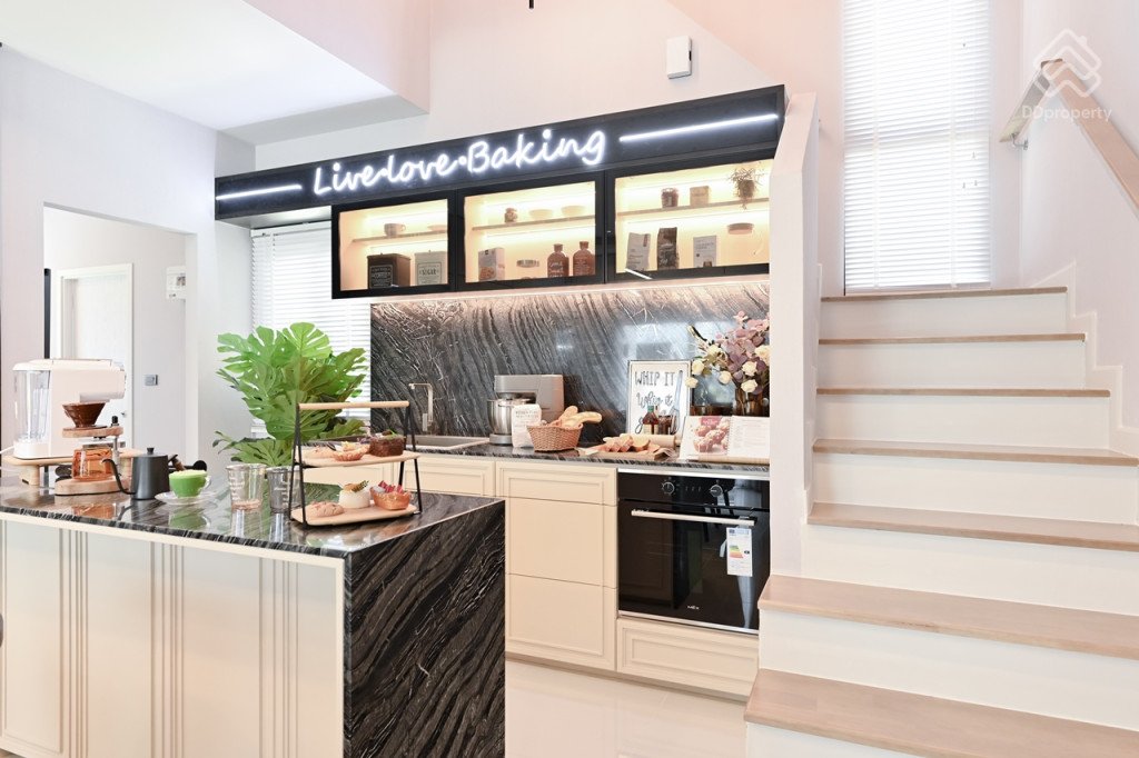 CHERENE-Krungthepkreetha-Romklao-Review_Welation-13