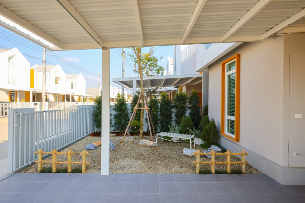 Malada-Grand-Coulee-Modern J_3