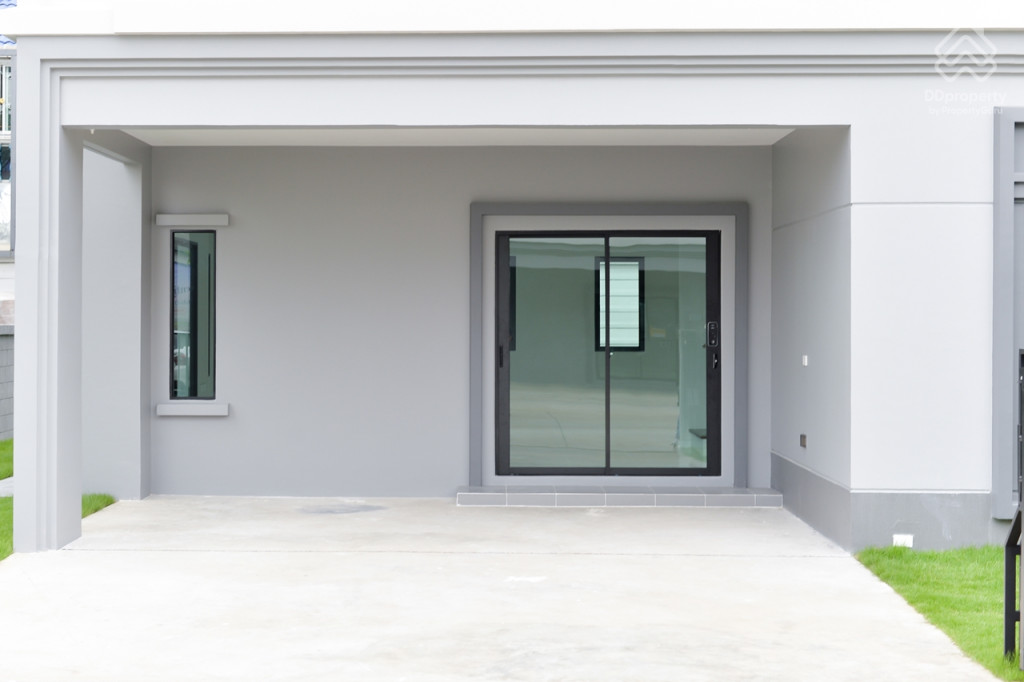 Britania-Thepharak-Srinakarin-Islington_2