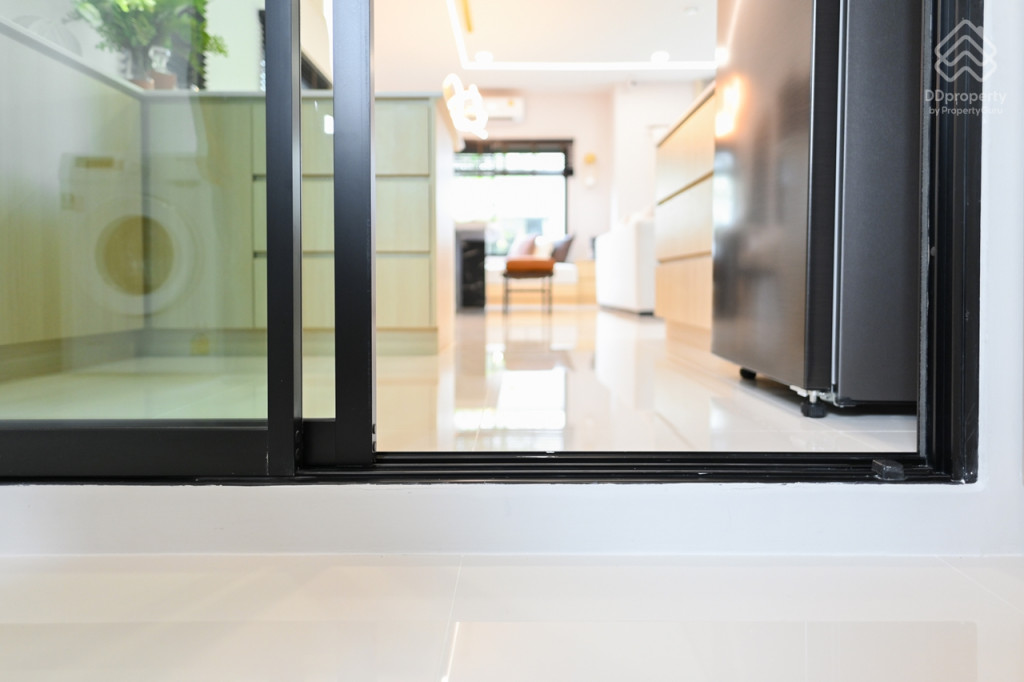 Britania-Thepharak-Srinakarin-Islington_22