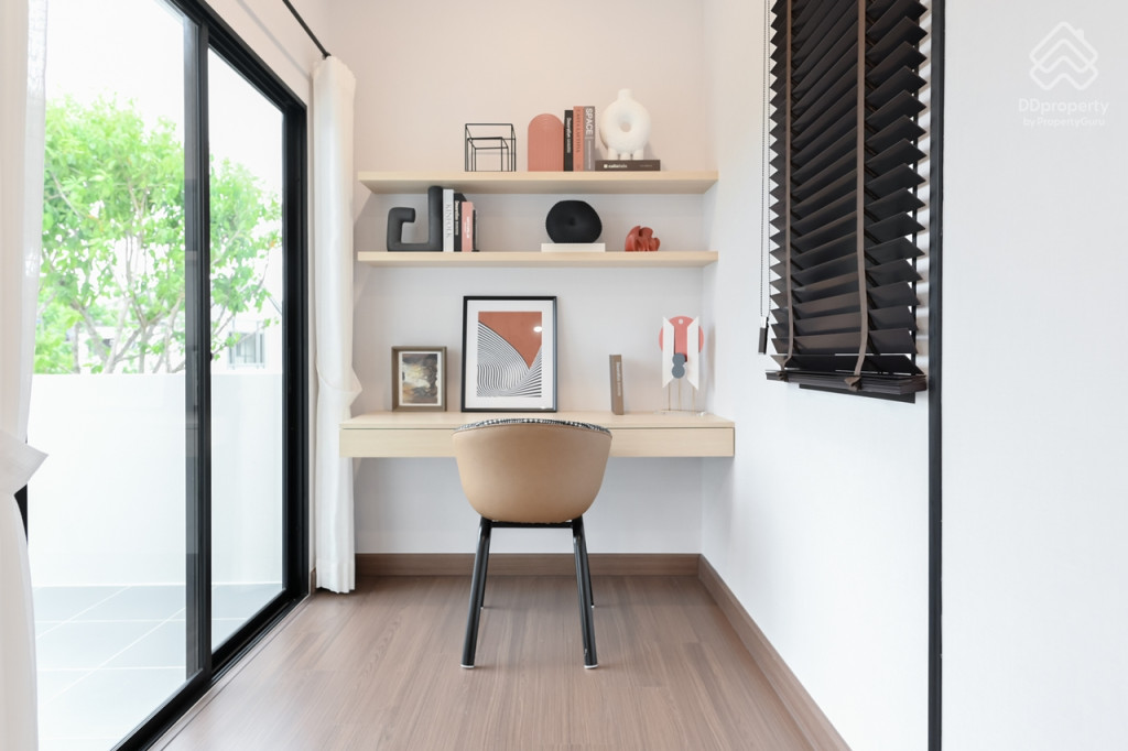 Britania-Thepharak-Srinakarin-Islington_35