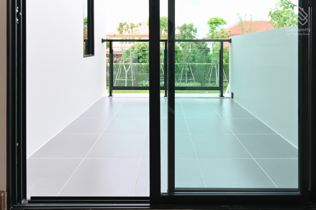 Britania-Thepharak-Srinakarin-Islington_36