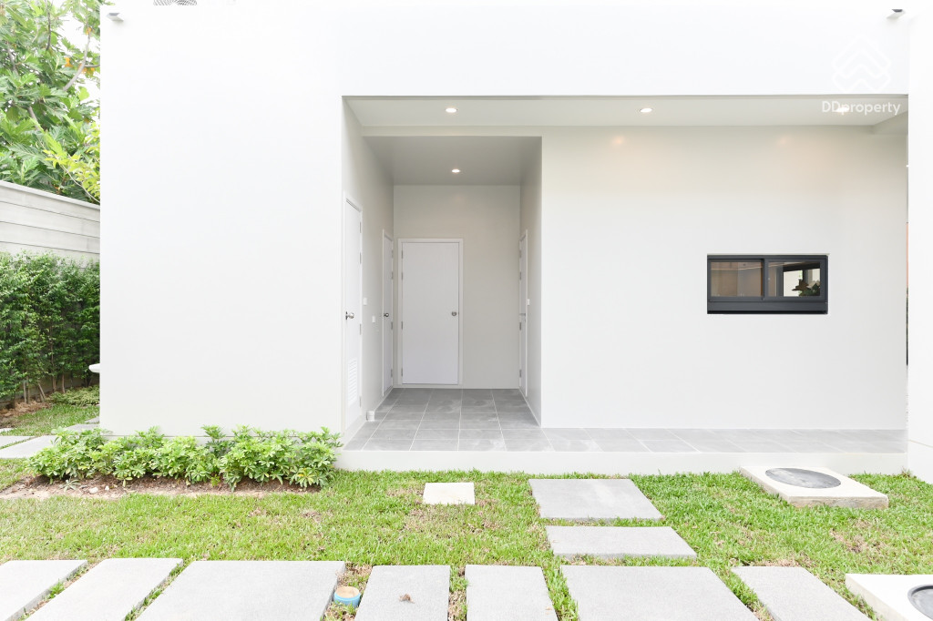 The-Pavilion-Pinklao-Sai-4-Review_7