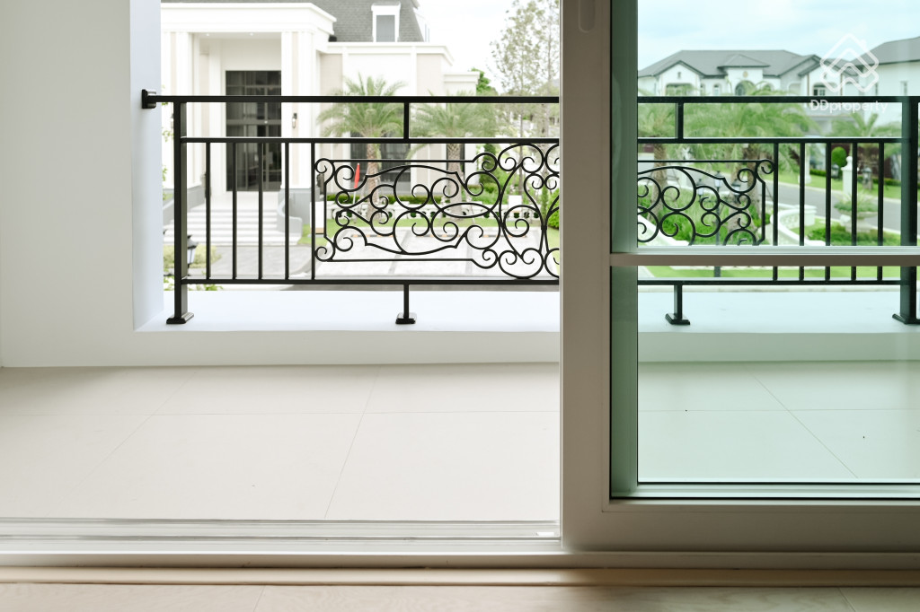 The-Grand-Pinklao-Kanchana-DDproperty-Versailles_39