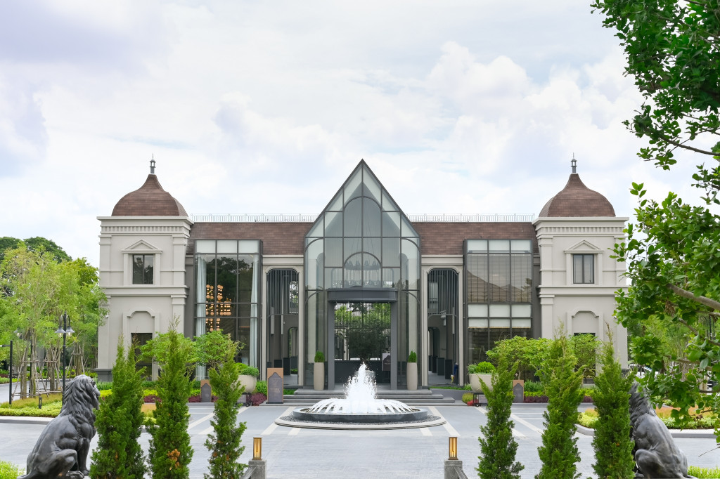 Grand-Bangkok- Boulevard-Na-Uthayan-A