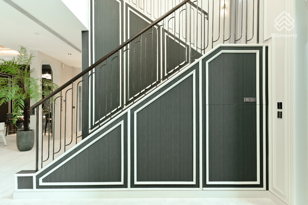 Grand-Bangkok- Boulevard-Na-Uthayan-Ethereal_12