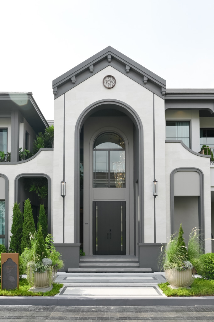 Grand-Bangkok- Boulevard-Na-Uthayan-Ethereal_2