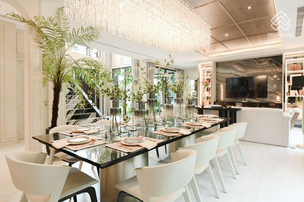 Grand-Bangkok- Boulevard-Na-Uthayan-Ethereal_25