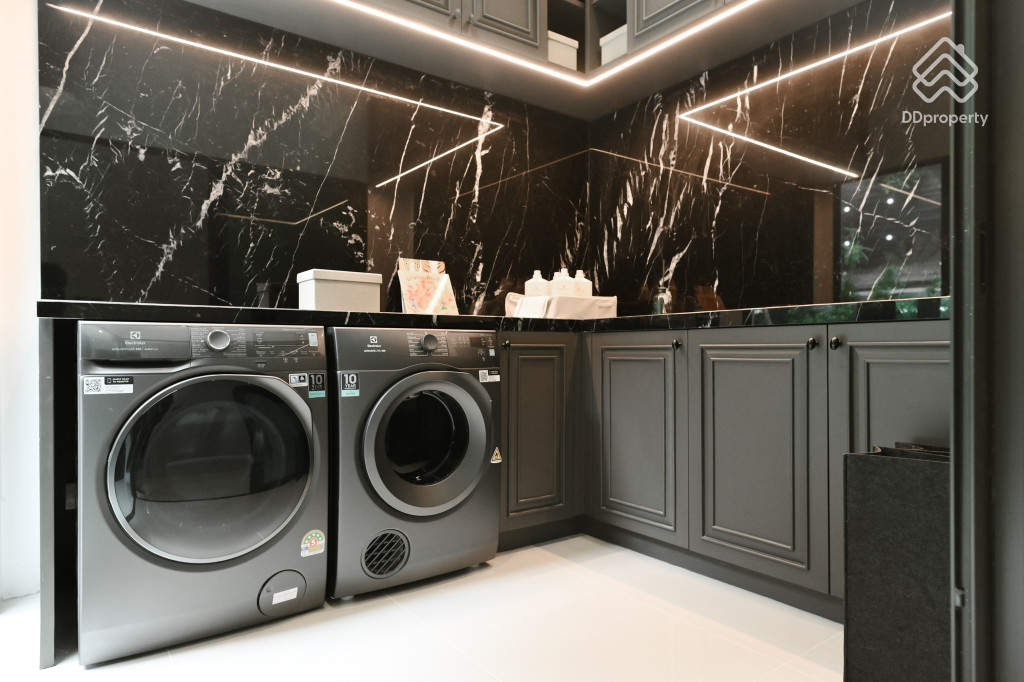 Grand-Bangkok- Boulevard-Na-Uthayan-Ethereal_31