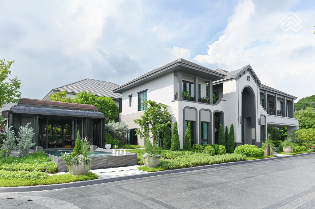 Grand-Bangkok- Boulevard-Na-Uthayan-Ethereal_4