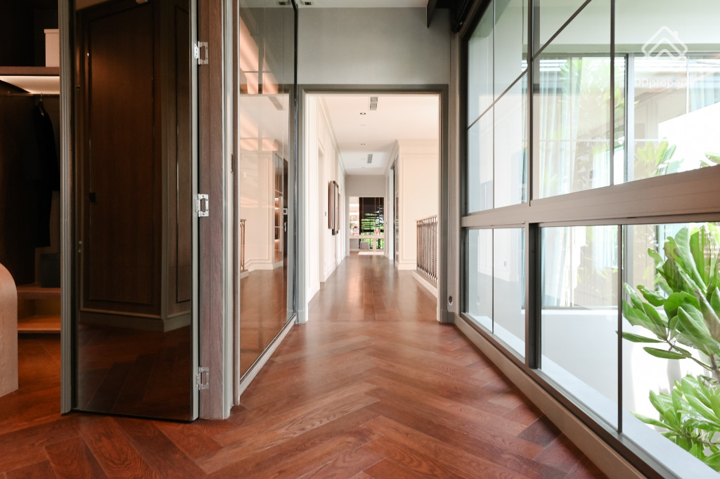 Grand-Bangkok- Boulevard-Na-Uthayan-Ethereal_40