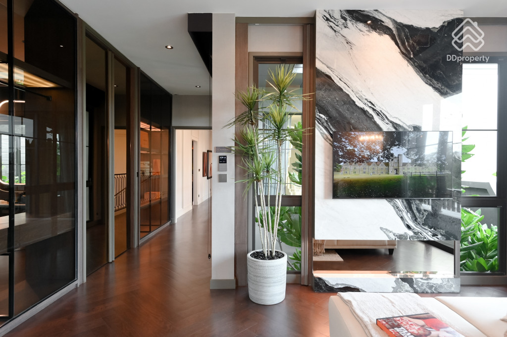 Grand-Bangkok- Boulevard-Na-Uthayan-Ethereal_47