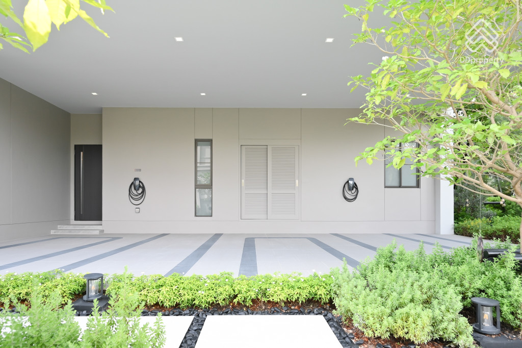 Grand-Bangkok- Boulevard-Na-Uthayan-Ethereal_7