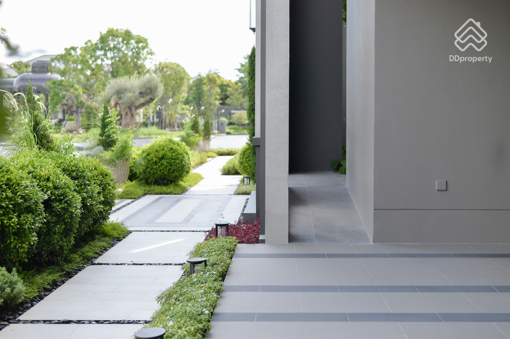 Grand-Bangkok- Boulevard-Na-Uthayan-Ethereal_8