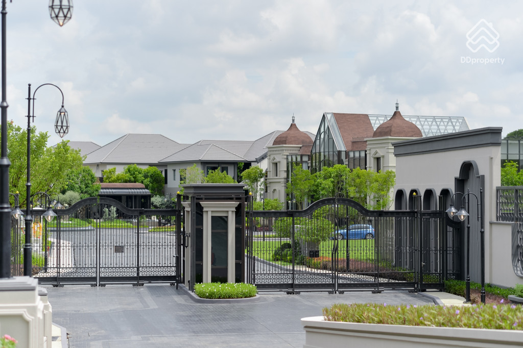 Grand-Bangkok- Boulevard-Na-Uthayan-ROUTE_11