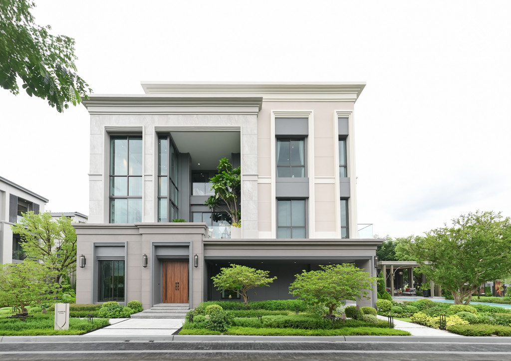 Grand-Bangkok-Boulevard-Pinklao-Borom-Aldhelm_1