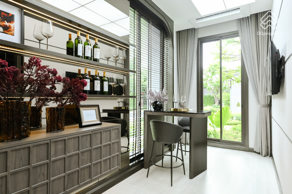 Grand-Bangkok-Boulevard-Pinklao-Borom-Aldhelm_11