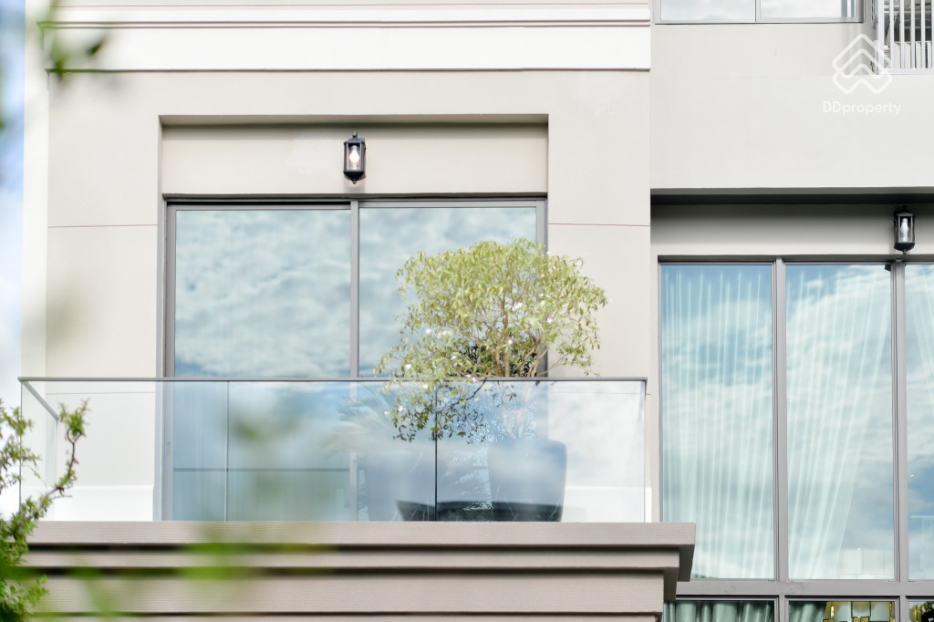 Grand-Bangkok-Boulevard-Pinklao-Borom-Aldhelm_29