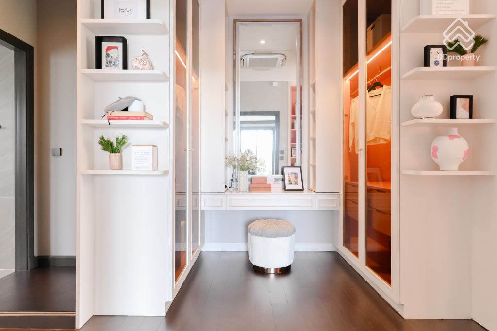 Grand-Bangkok-Boulevard-Pinklao-Borom-Aldhelm_31