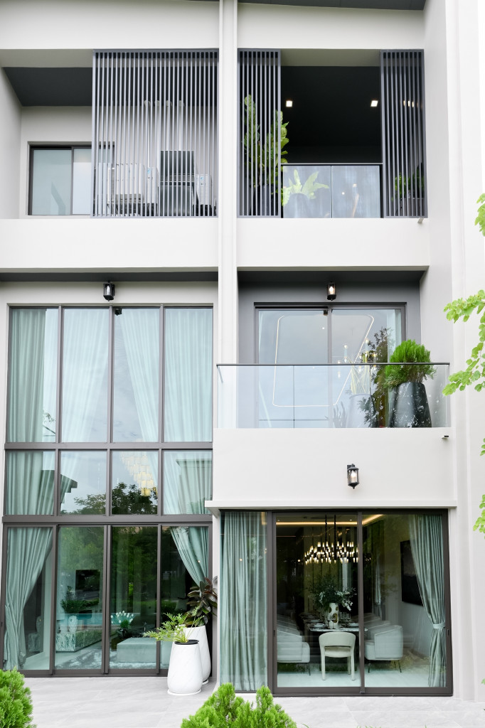 Grand-Bangkok-Boulevard-Pinklao-Borom-Aldhelm_6