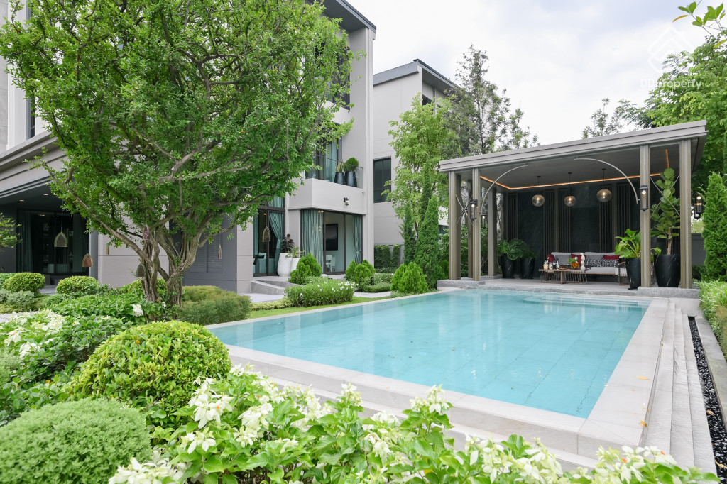 Grand-Bangkok-Boulevard-Pinklao-Borom-Aldhelm_7