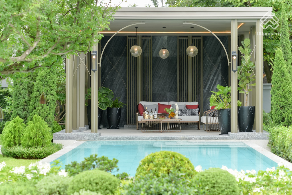 Grand-Bangkok-Boulevard-Pinklao-Borom-Aldhelm_8