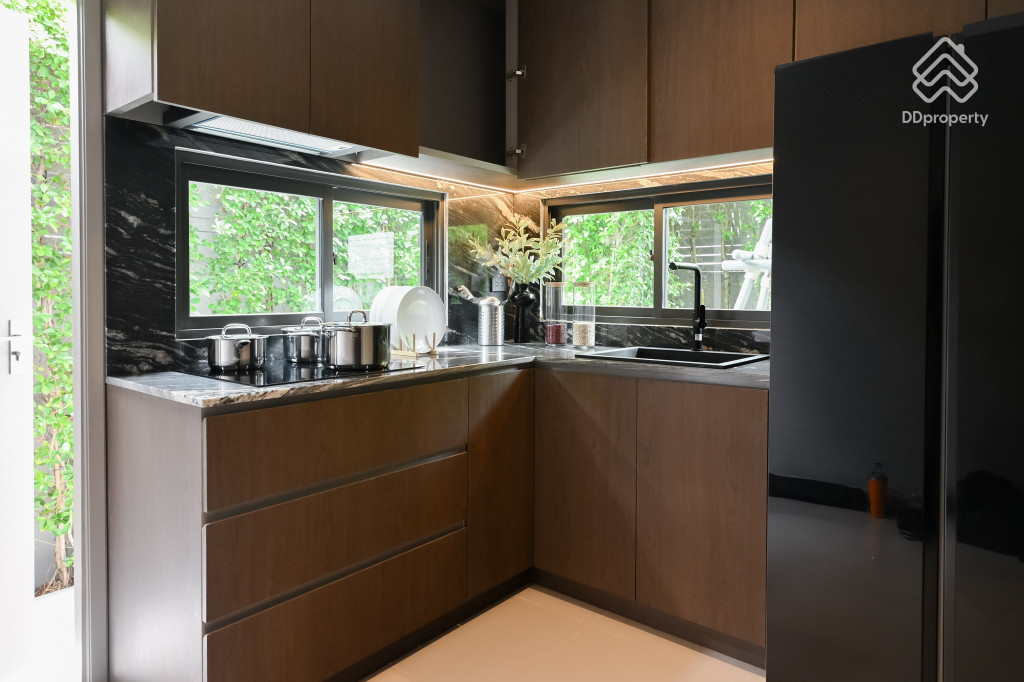 Venue-Portrait-Westgate-SILHOUETTE_13