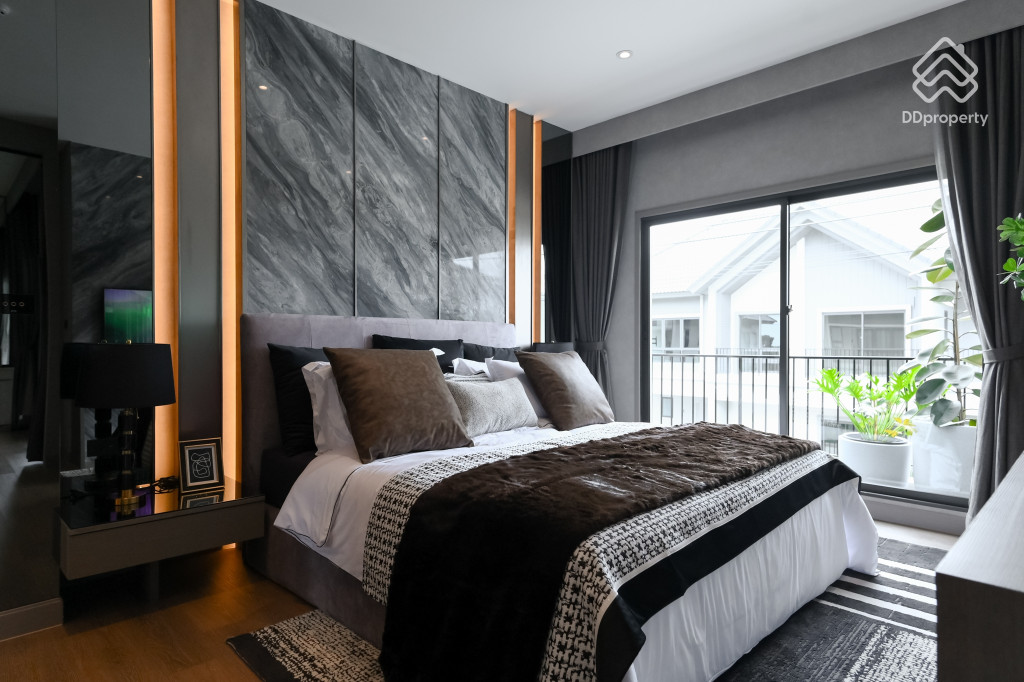 Venue-Portrait-Westgate-SILHOUETTE_22