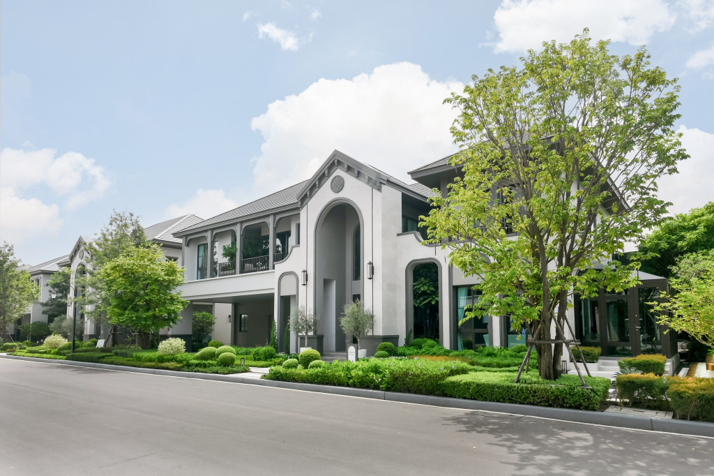 Paid-Review-Oct-Grand-Bangkok-Boulevard-Bangna-km-15-C