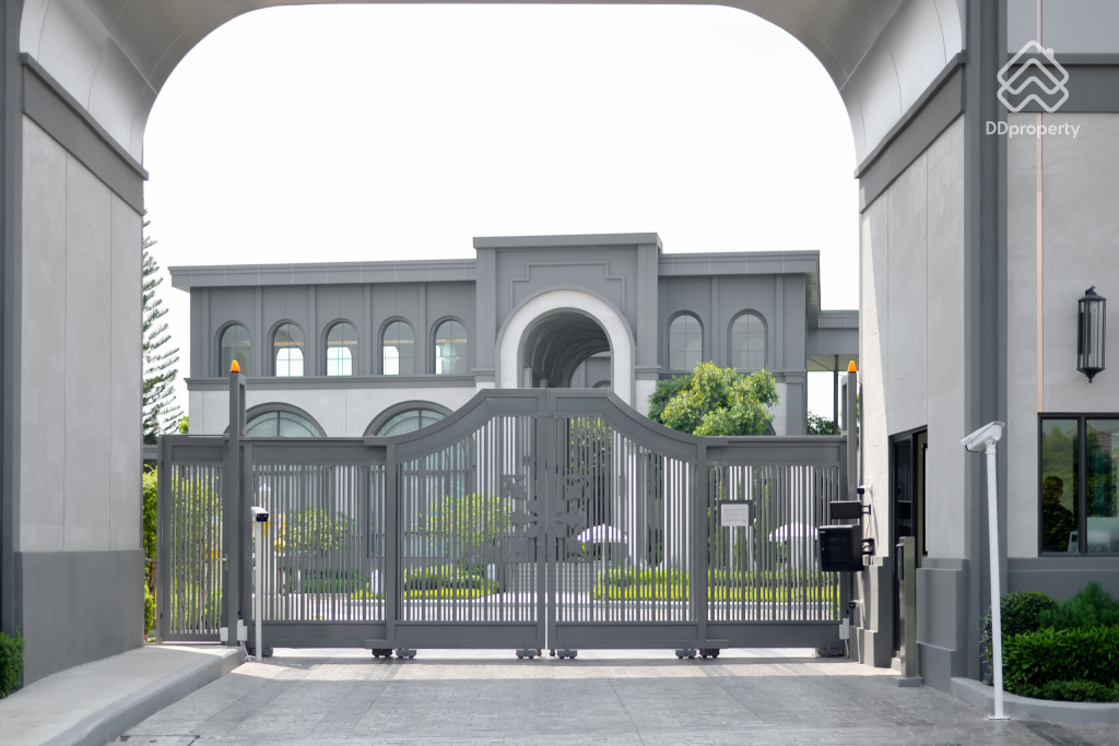 Paid-Review-Oct-Grand-Bangkok-Boulevard-Bangna-km-15-ROUTE-07