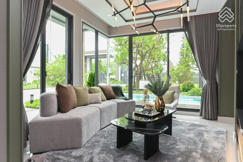 Bangkok-Boulevard-Borom-Sai-4-Review-COLOSSAL_11