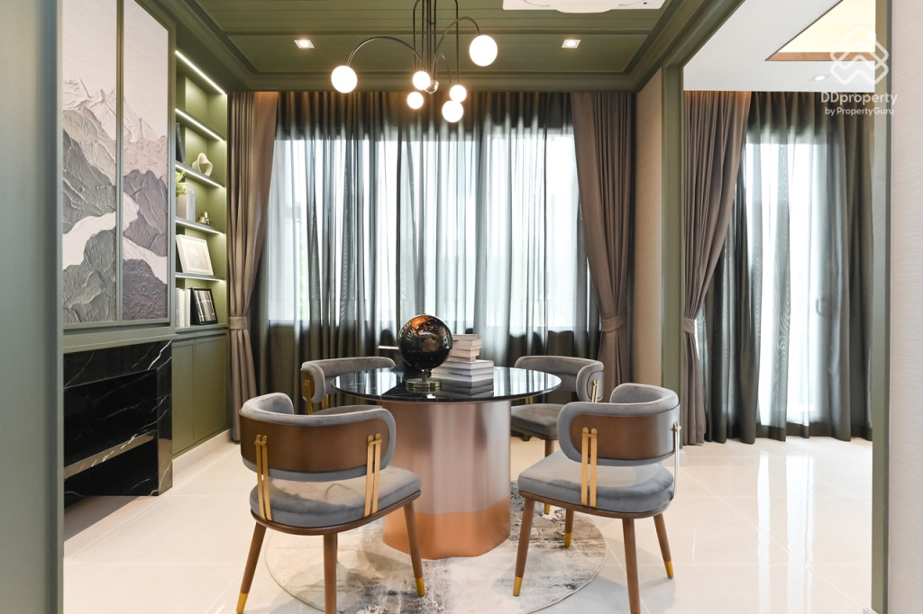 Bangkok-Boulevard-Borom-Sai-4-Review-COLOSSAL_20