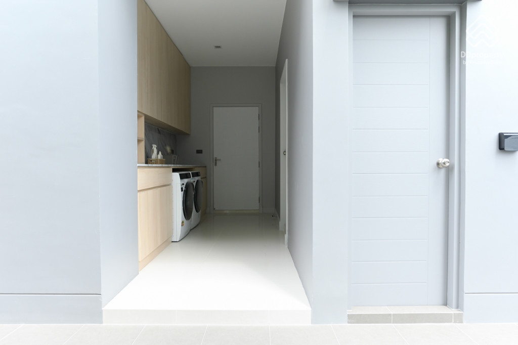 Bangkok-Boulevard-Borom-Sai-4-Review-COLOSSAL_26