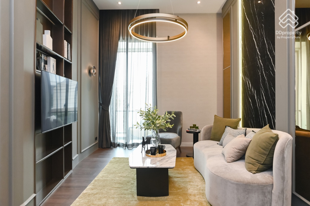 Bangkok-Boulevard-Borom-Sai-4-Review-COLOSSAL_29