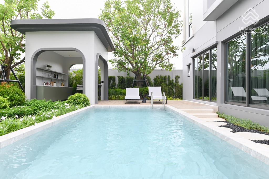 Bangkok-Boulevard-Borom-Sai-4-Review-COLOSSAL_8