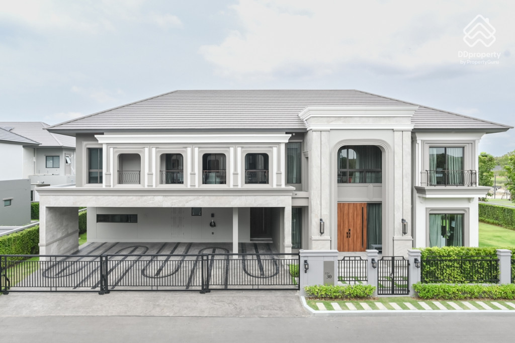 Grand-Bangkok-Boulevard-Petchkasem-Kanchana-SCHUBERT_1