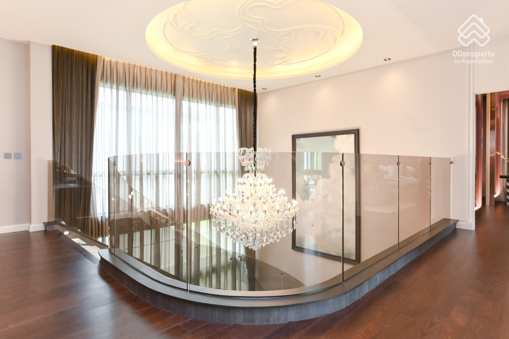 Grand-Bangkok-Boulevard-Petchkasem-Kanchana-SCHUBERT_27