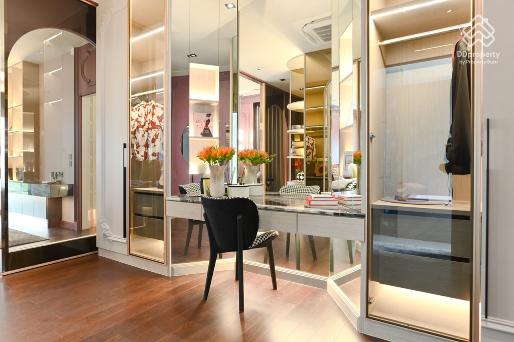 Grand-Bangkok-Boulevard-Petchkasem-Kanchana-SCHUBERT_39