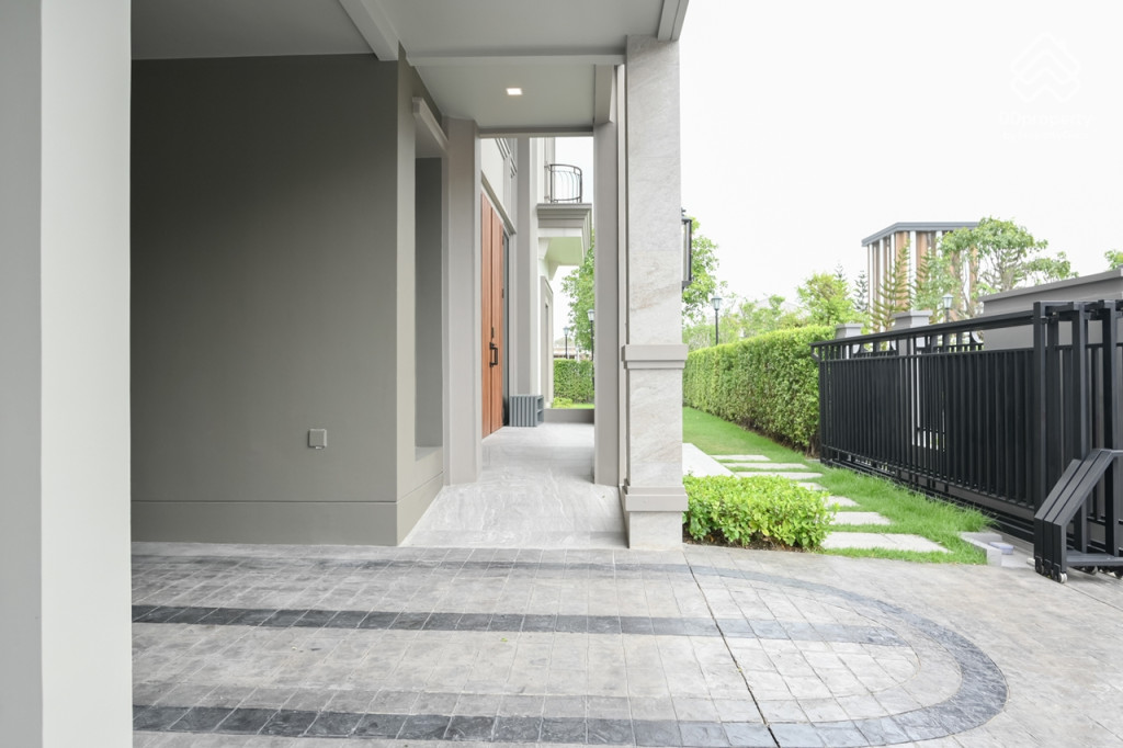 Grand-Bangkok-Boulevard-Petchkasem-Kanchana-SCHUBERT_5