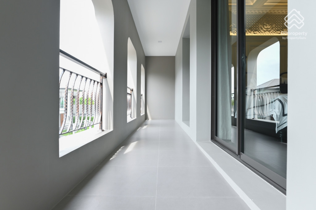 Grand-Bangkok-Boulevard-Petchkasem-Kanchana-SCHUBERT_50