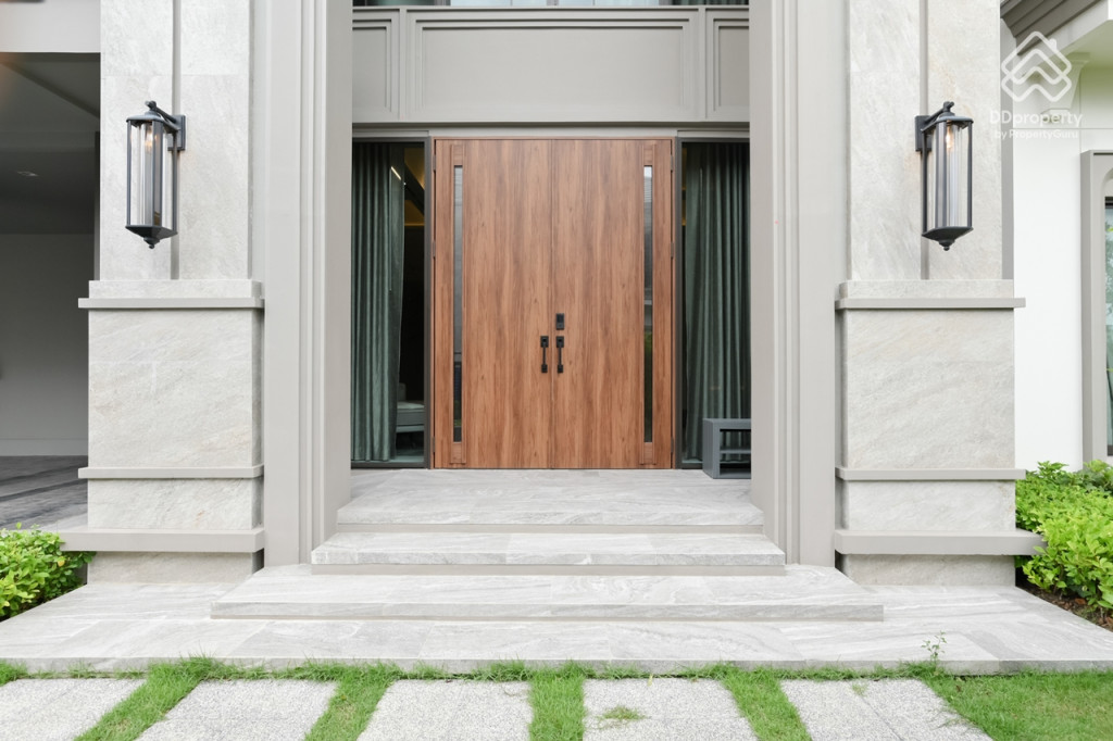 Grand-Bangkok-Boulevard-Petchkasem-Kanchana-SCHUBERT_8