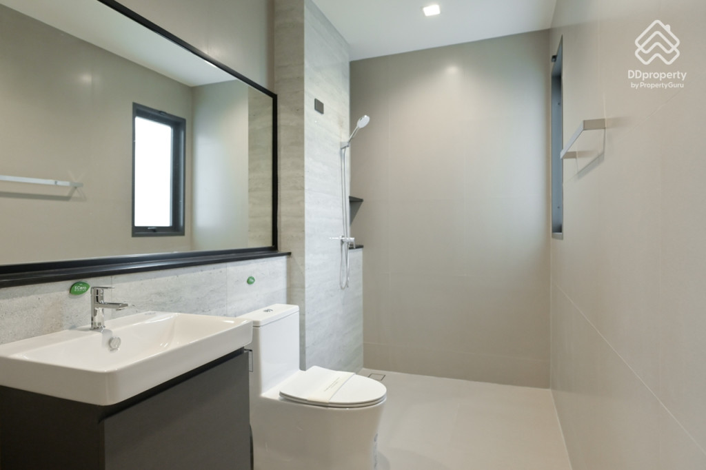 Bangkok-Boulevard-Tiwanon-Donmueang-LUCENT Type_17