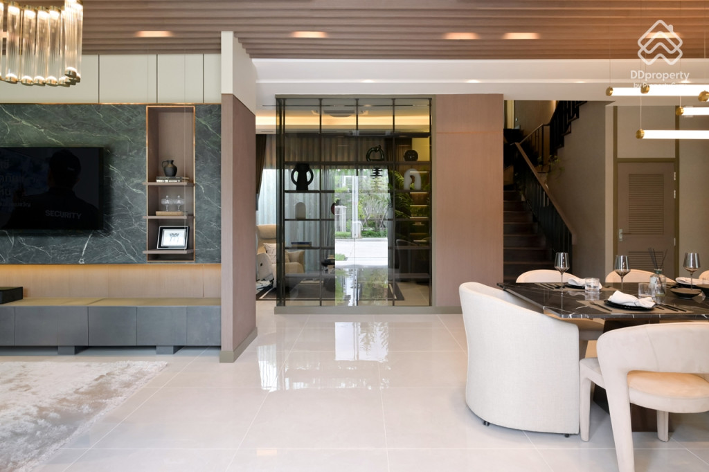 Bangkok-Boulevard-Tiwanon-Donmueang-LUCENT Type_8