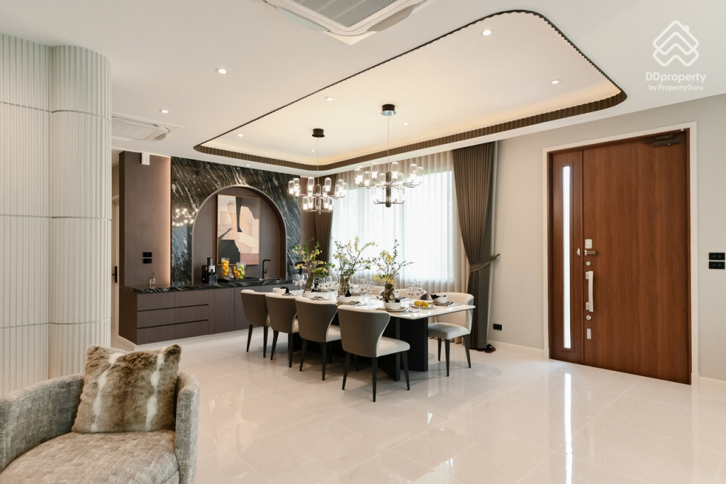 Bangkok-Boulevard-Ngamwongwan-Review Zenith Type_15-1