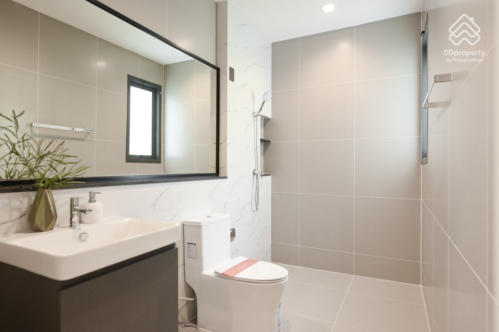 Bangkok-Boulevard-Ngamwongwan-Review Zenith Type_17