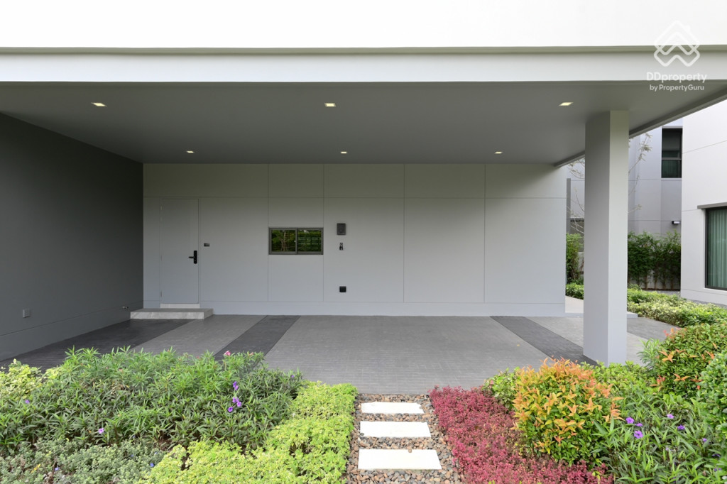 Bangkok-Boulevard-Ngamwongwan-Review Zenith Type_2