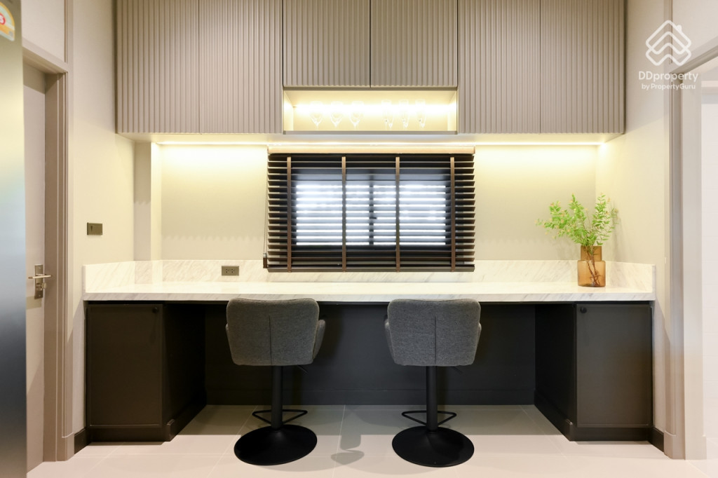 Bangkok-Boulevard-Ngamwongwan-Review Zenith Type_20