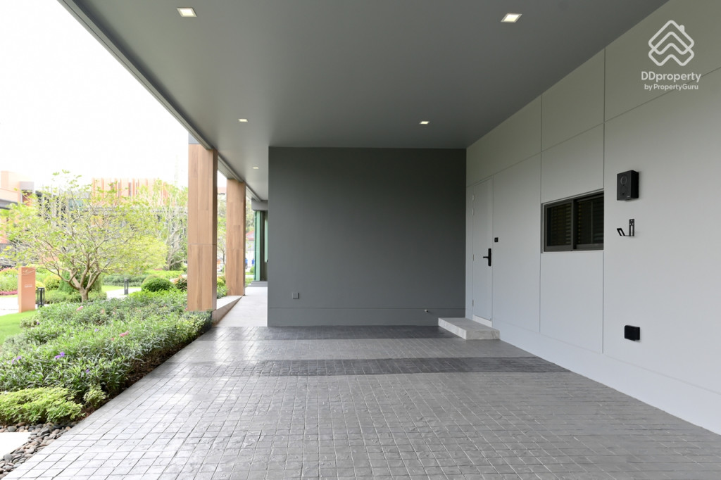 Bangkok-Boulevard-Ngamwongwan-Review Zenith Type_3