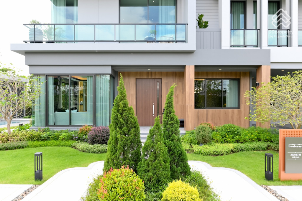 Bangkok-Boulevard-Ngamwongwan-Review Zenith Type_4