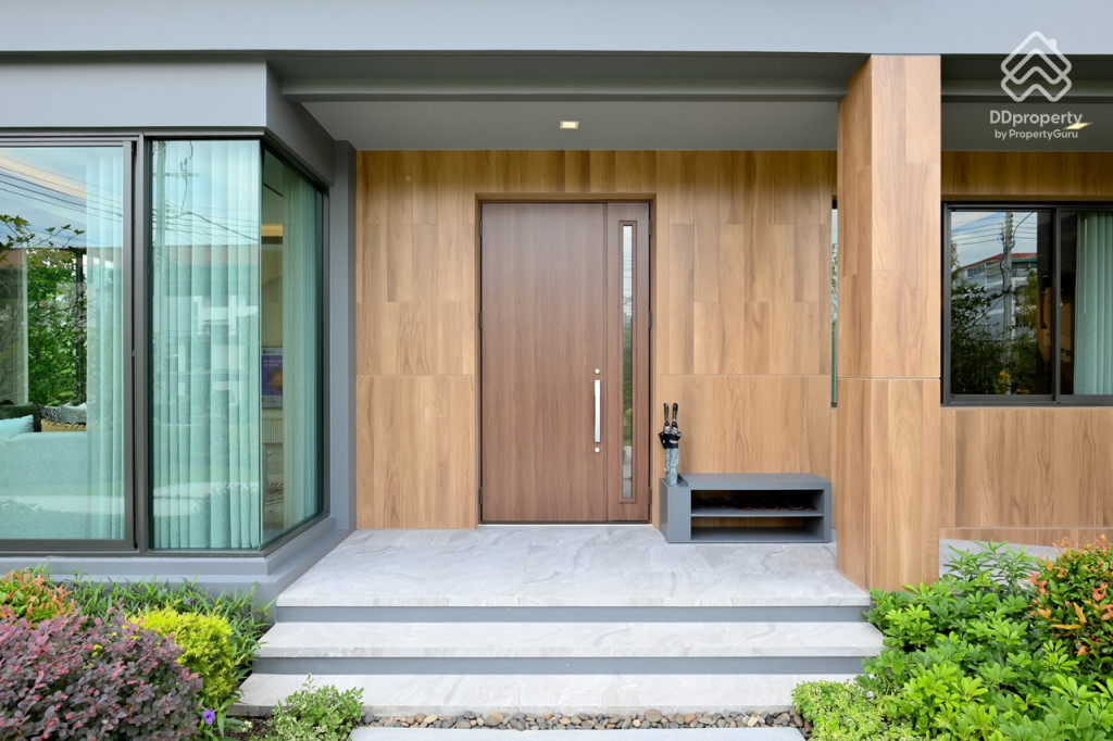 Bangkok-Boulevard-Ngamwongwan-Review Zenith Type_5